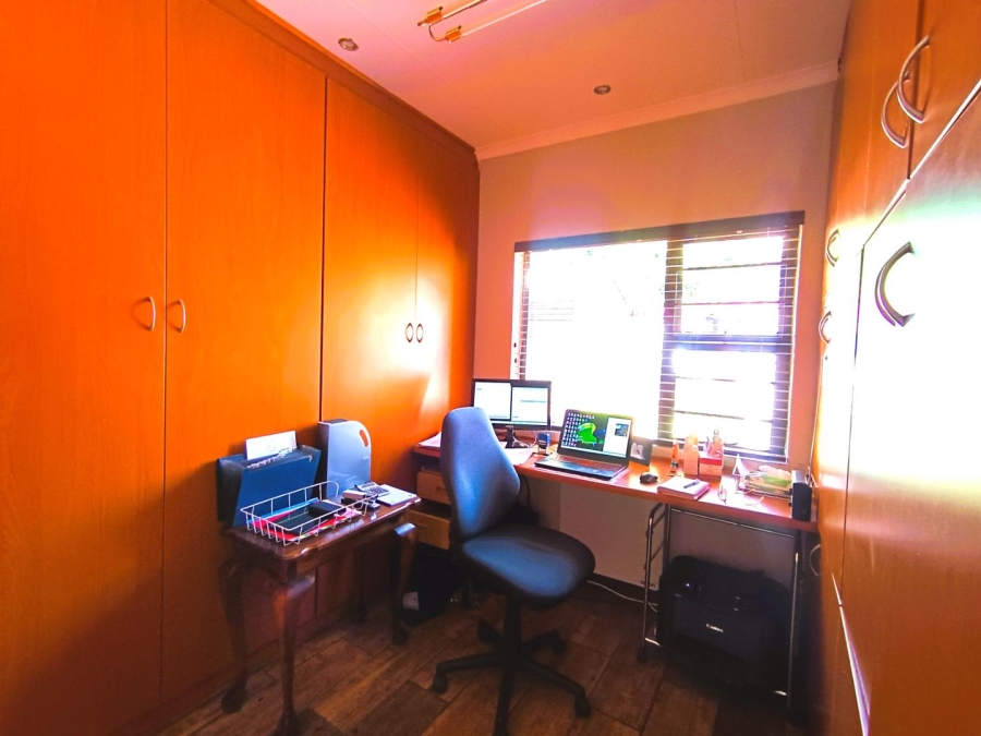 4 Bedroom Property for Sale in Pentagon Park Free State